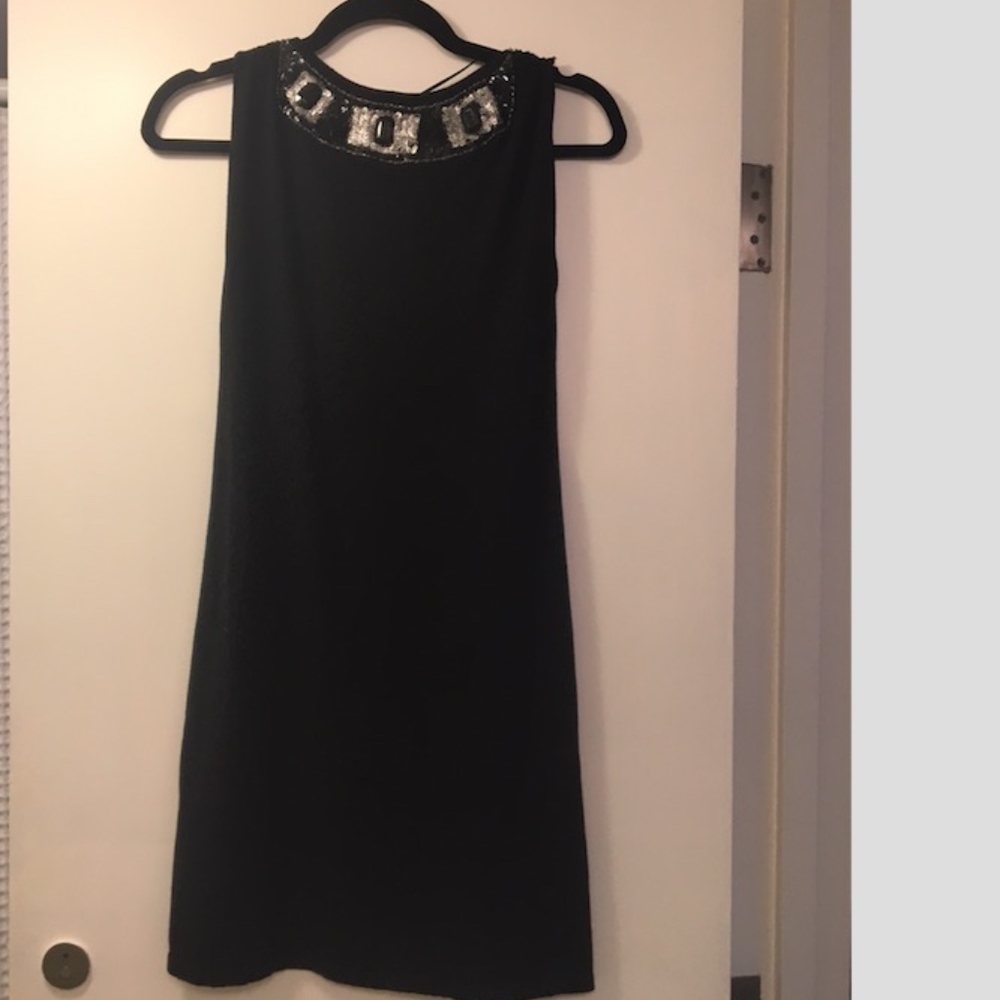 Zara- Black Tunic / Mini with Collar Detail- M